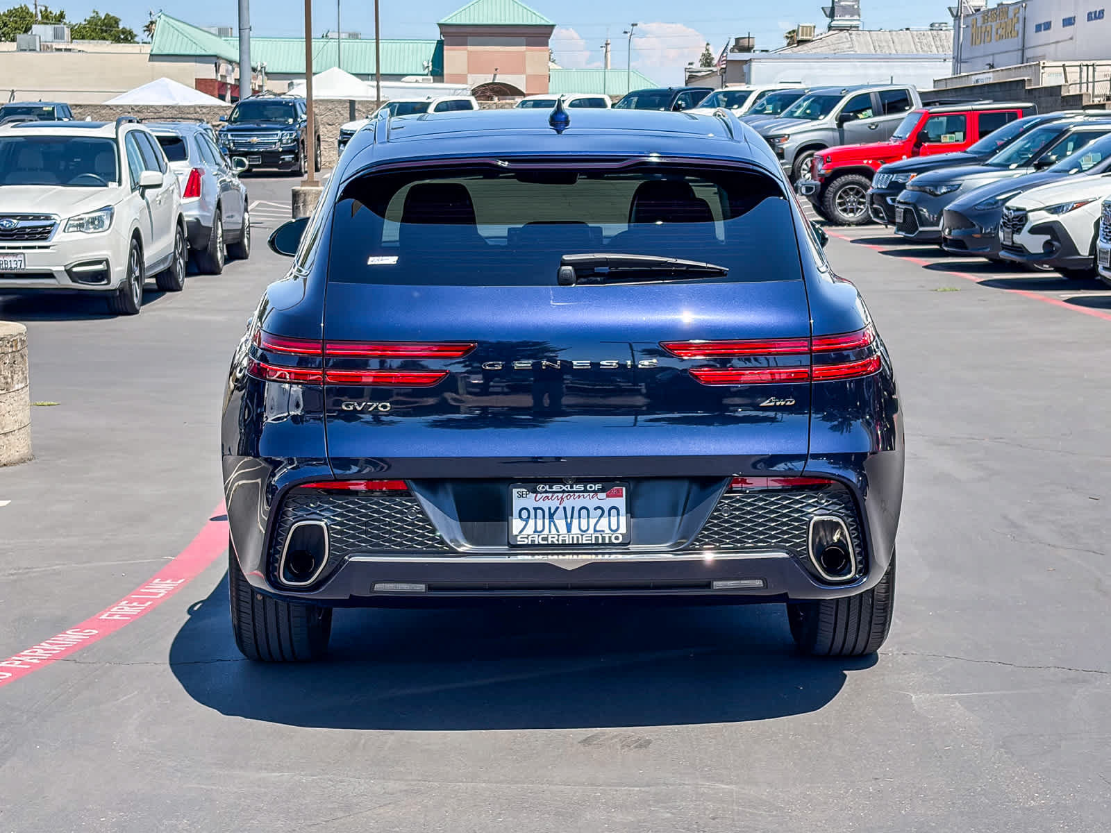 Used 2022 Genesis GV70 2.5T w/ Select Package AWD/4WD image 3