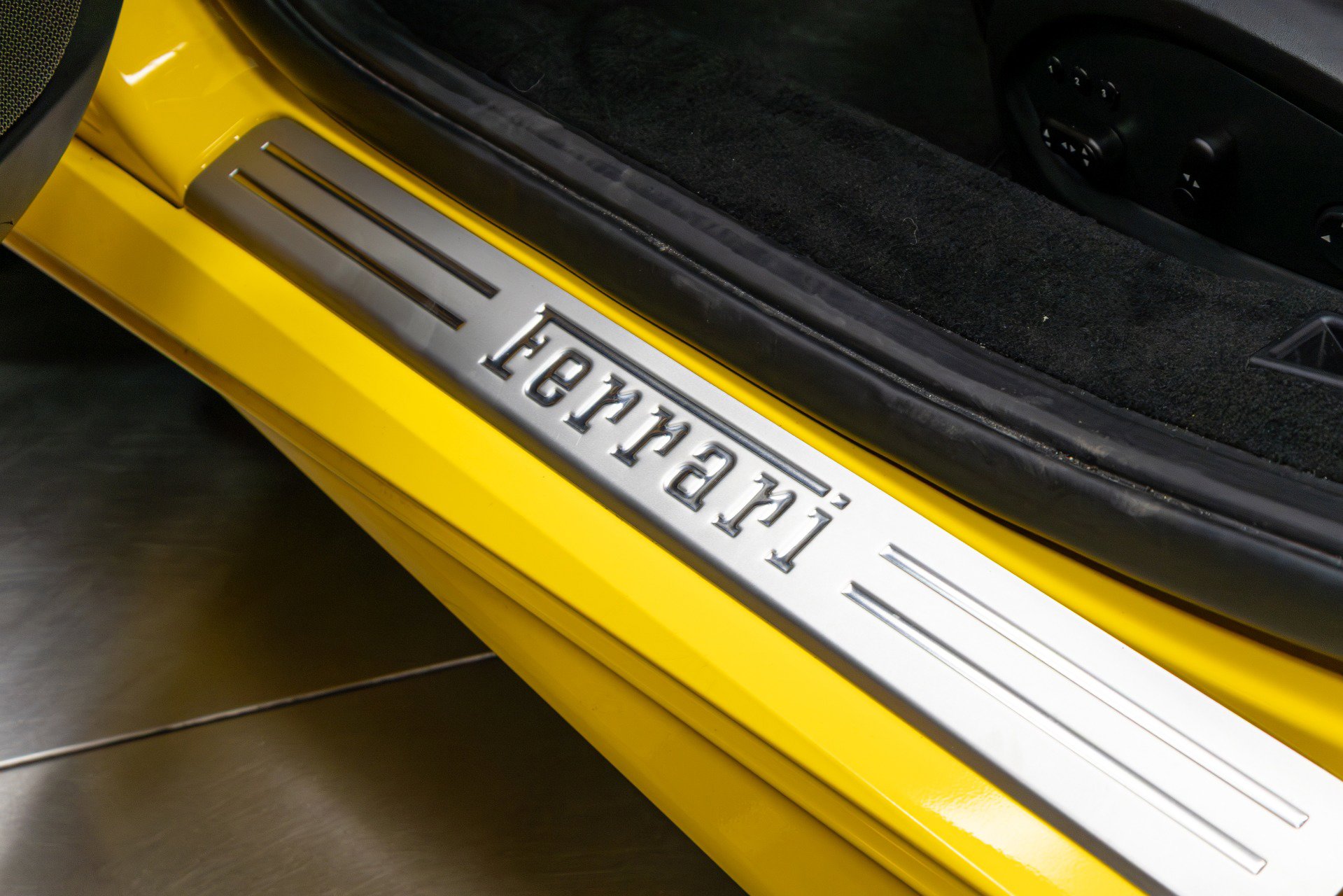 Used 2017 Ferrari 488 Spider image 63