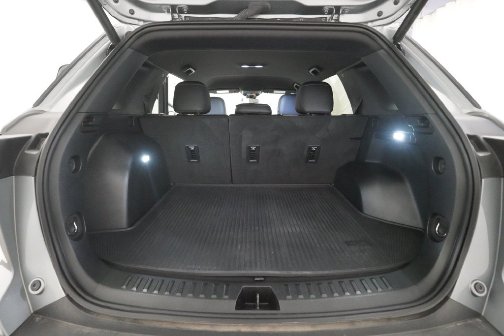 Used 2026 Chevrolet Equinox LT w/ Convenience Package II AWD/4WD image 9