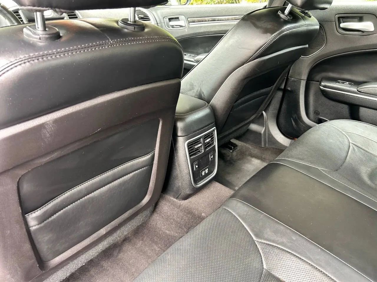 Used 2016 Chrysler 300 C w/ Safetytec Plus Group image 9