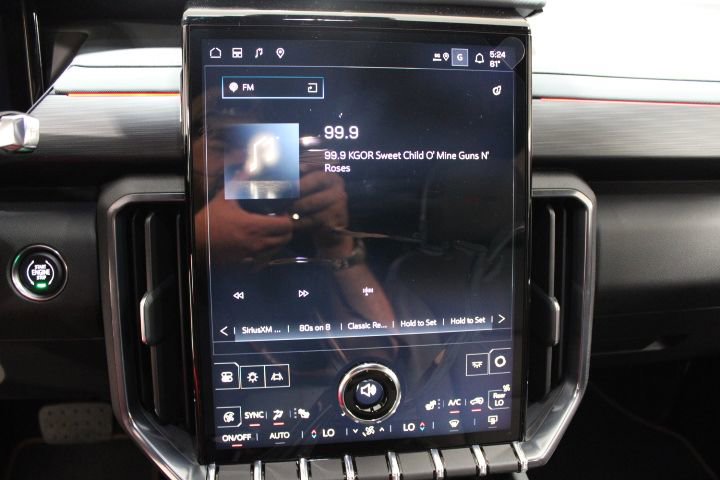 New 2025 GMC Acadia AT4 w/ Super Cruise Package image 26