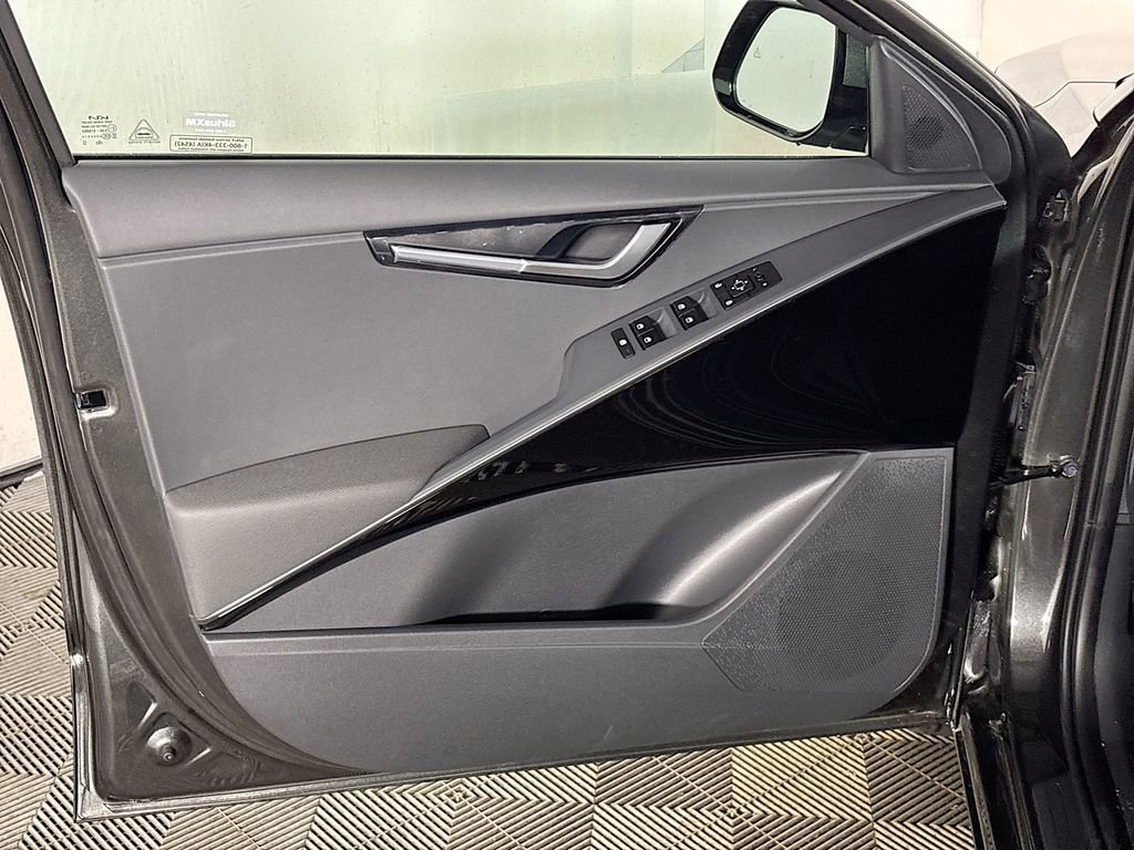 New 2026 Kia Niro Wind FWD image 10