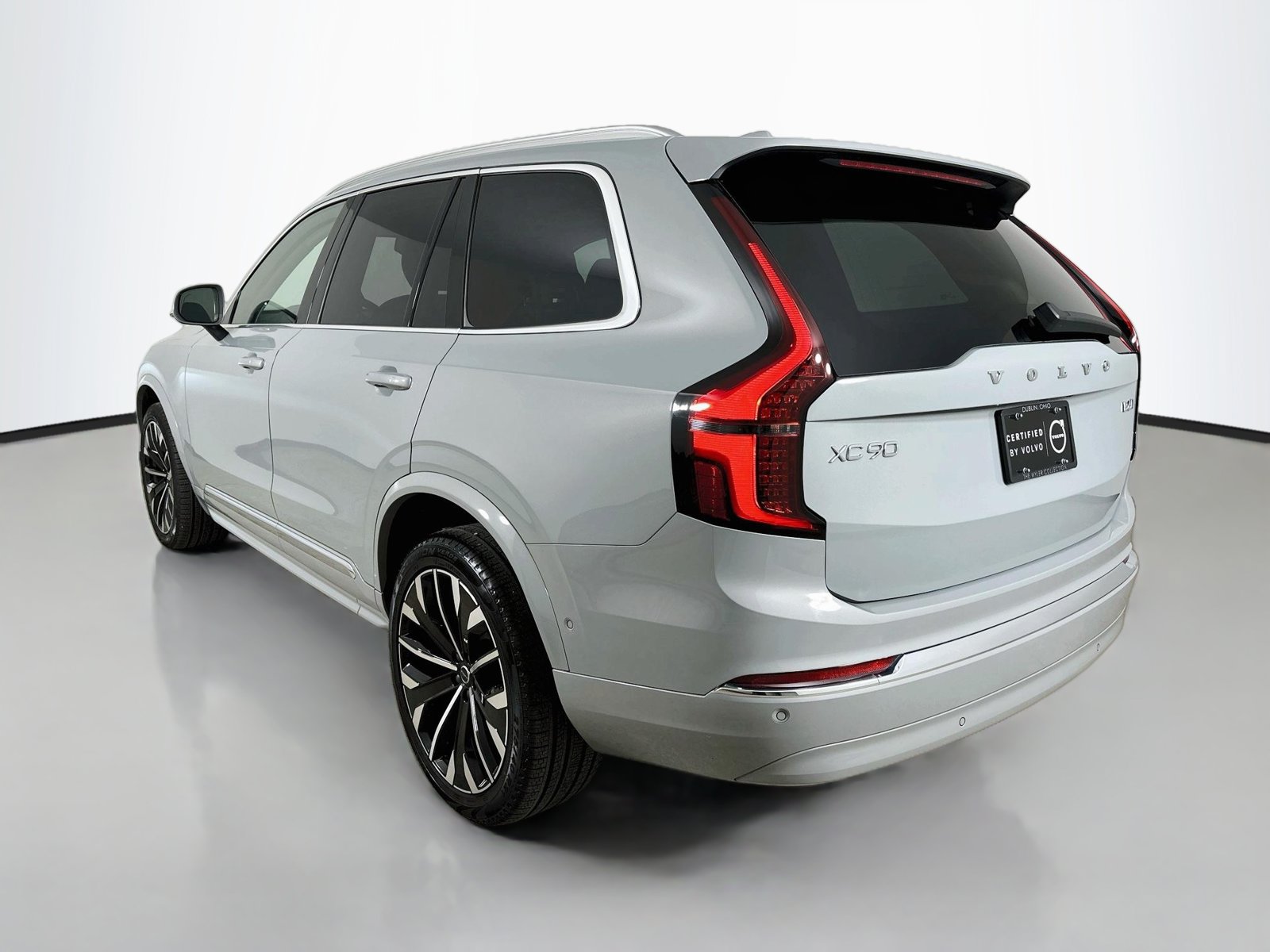 Used 2026 Volvo XC90 B6 Ultra w/ Protection Package AWD/4WD image 7