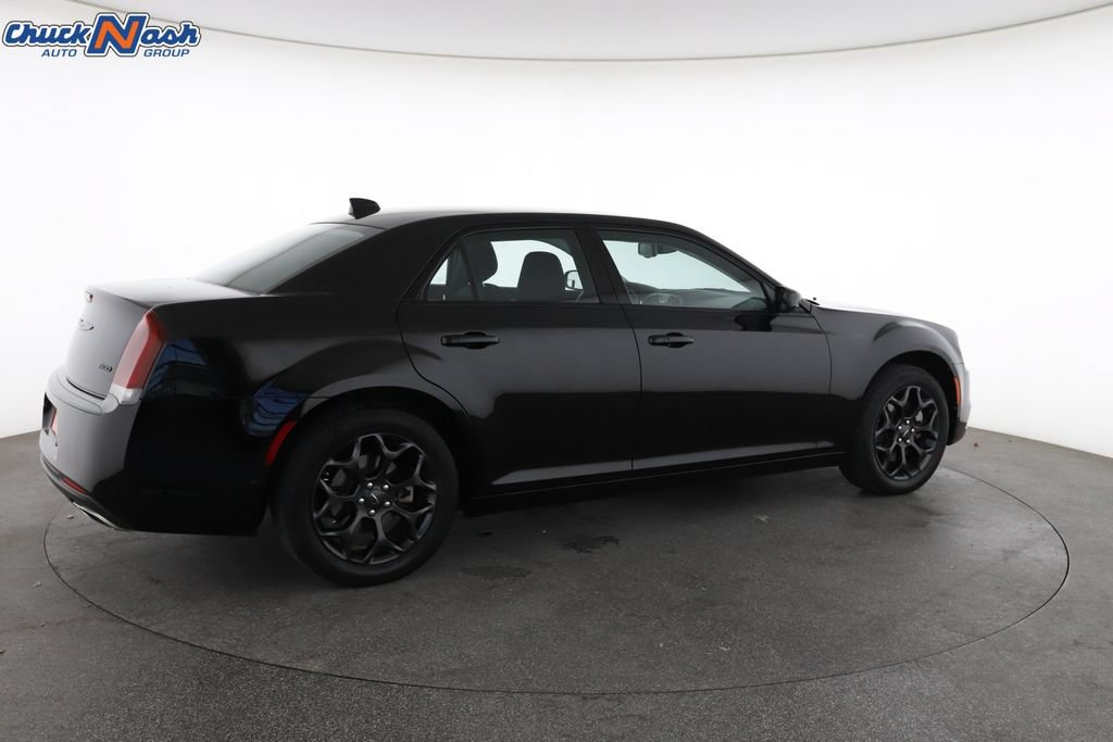 Used 2022 Chrysler 300 Touring w/ Sport Appearance Package AWD/4WD image 13