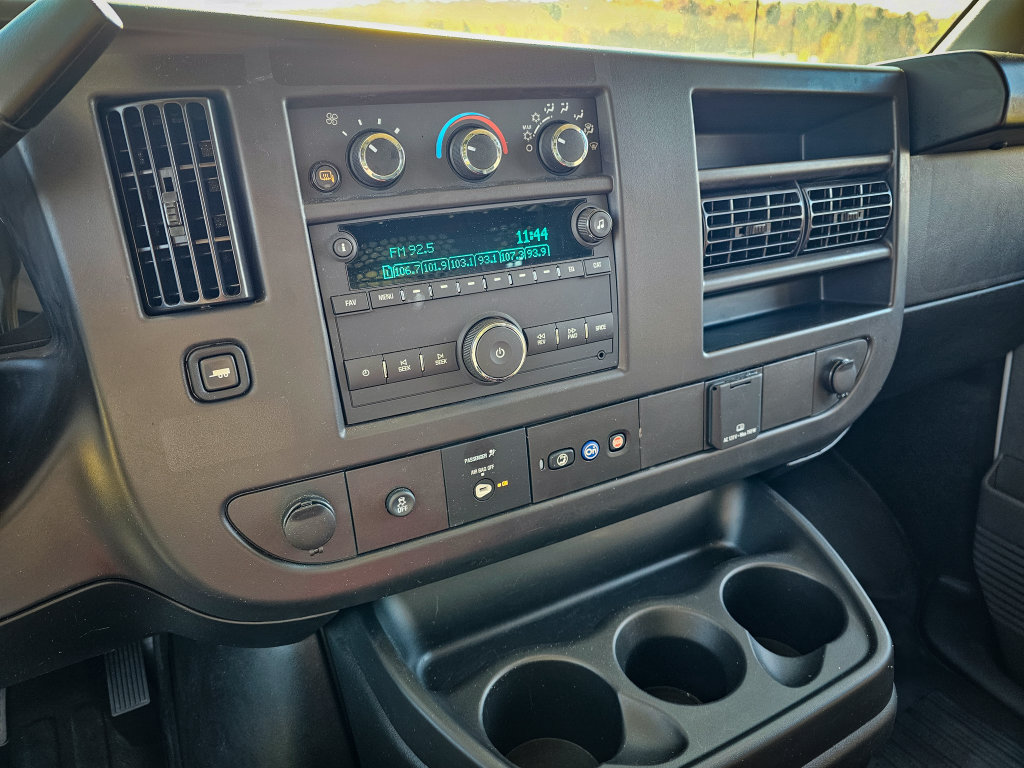 Used 2025 GMC Savana 2500 w/ Driver Convenience Package RWD image 19
