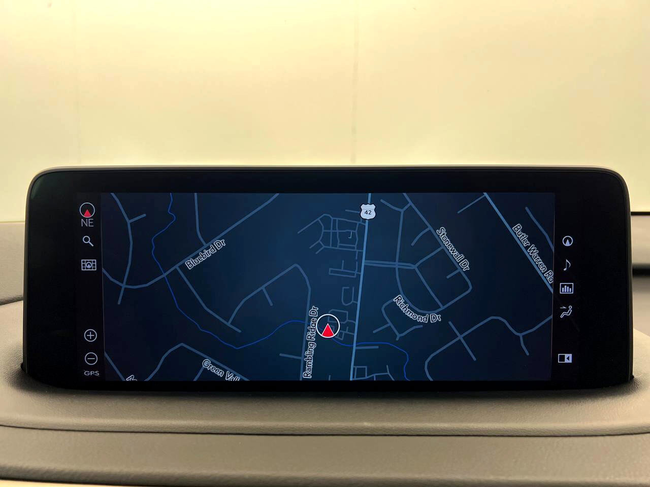 Used 2022 Lexus RX 450h AWD w/ Luxury Package image 17