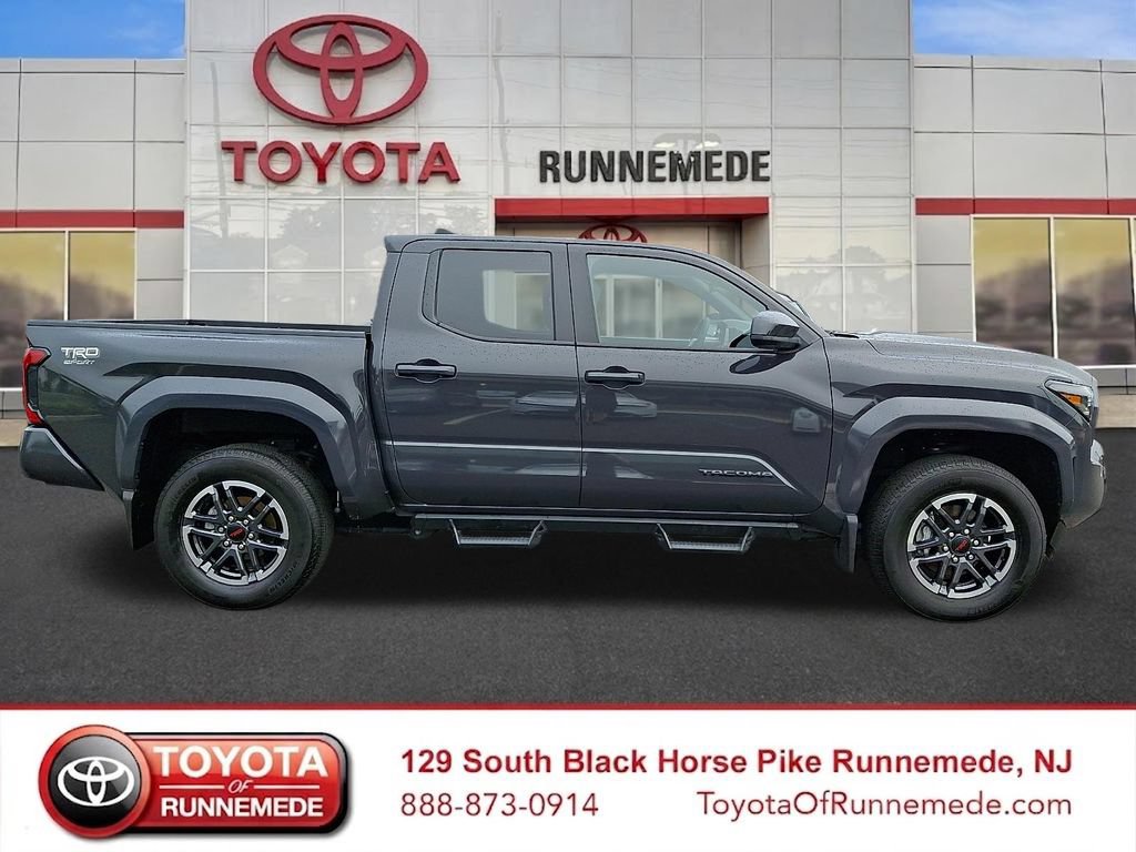 Certified 2025 Toyota Tacoma TRD Sport AWD/4WD image 7