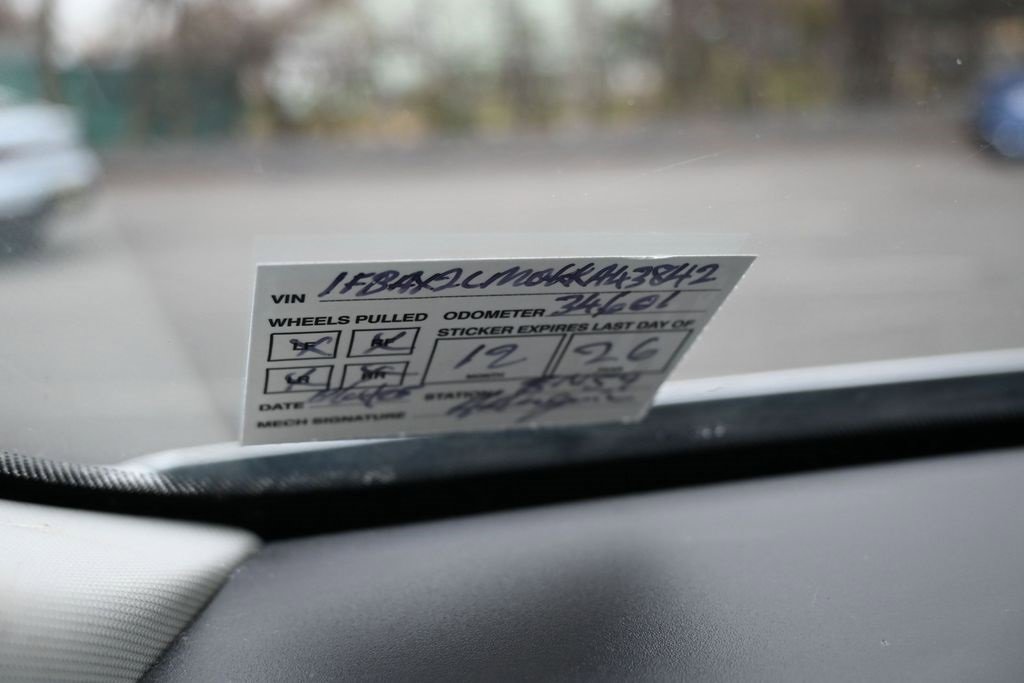 Used 2019 Ford Transit 350 XL image 9