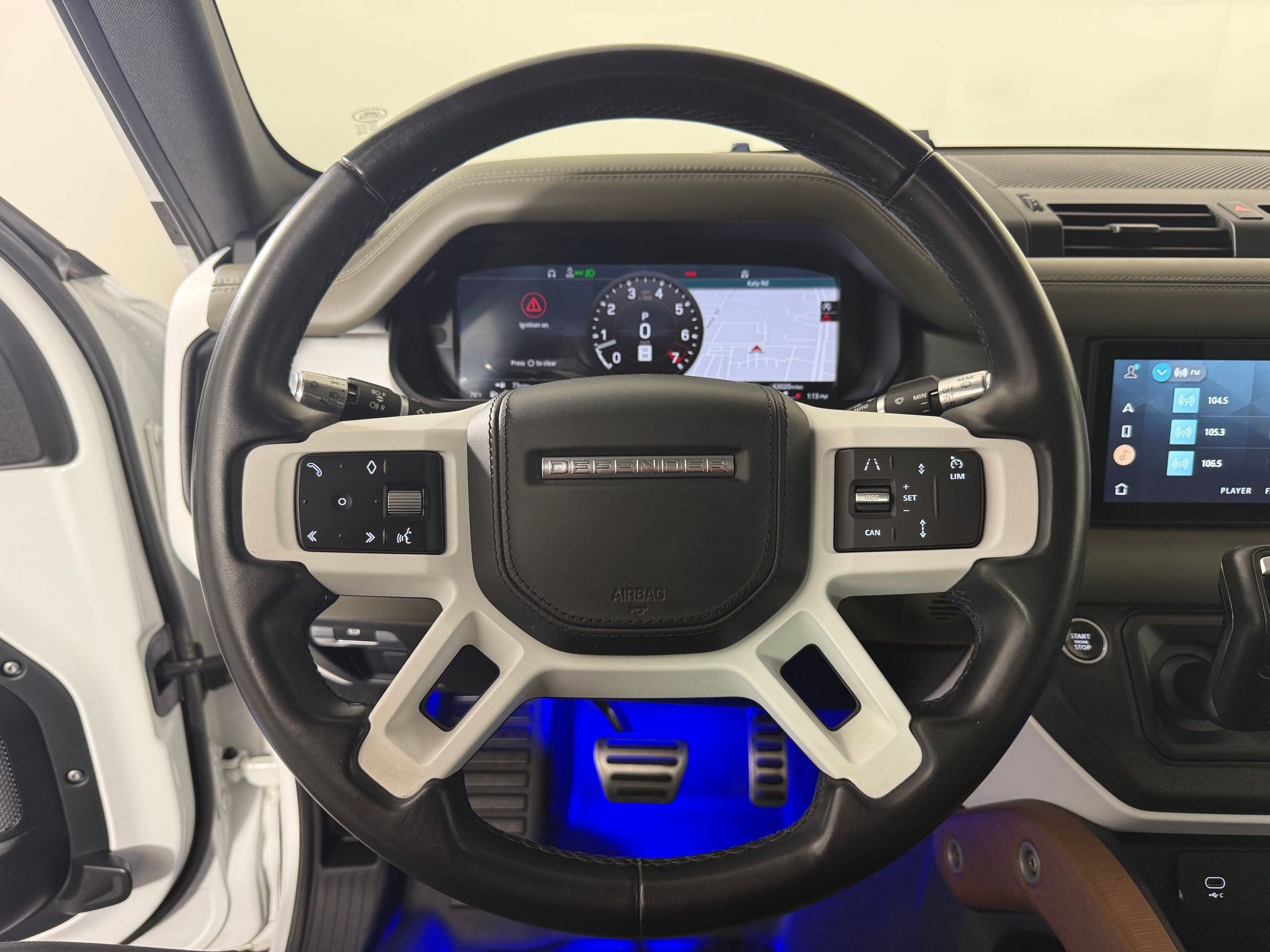 Used 2020 Land Rover Defender 110 HSE image 17