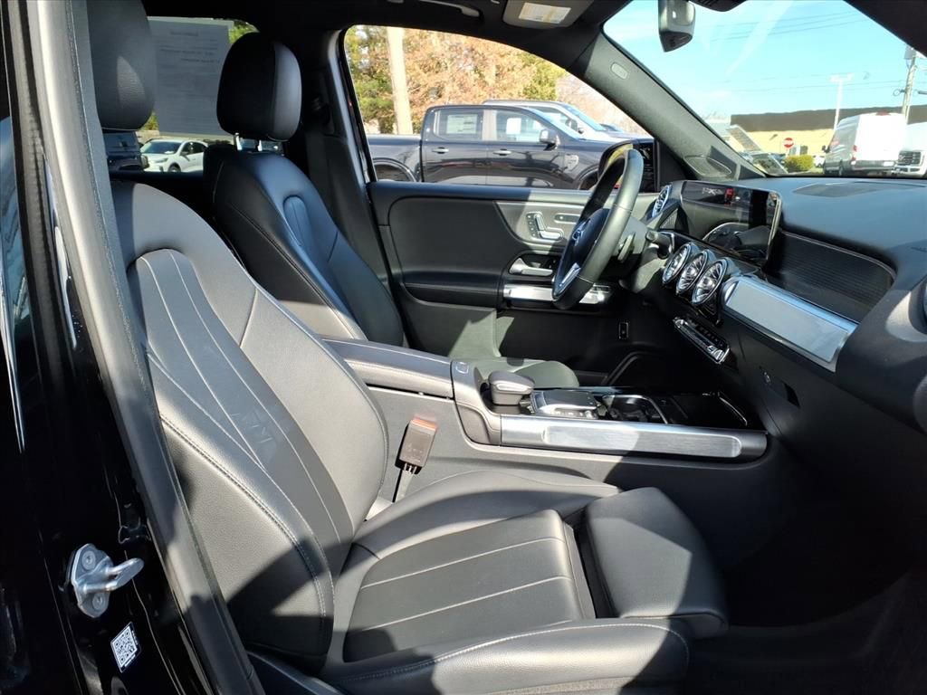 Used 2021 Mercedes-Benz GLB 250 4MATIC image 10