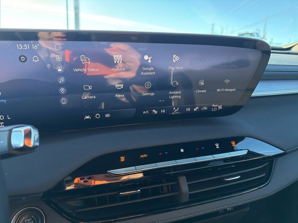 Used 2025 Buick Enclave Preferred image 12