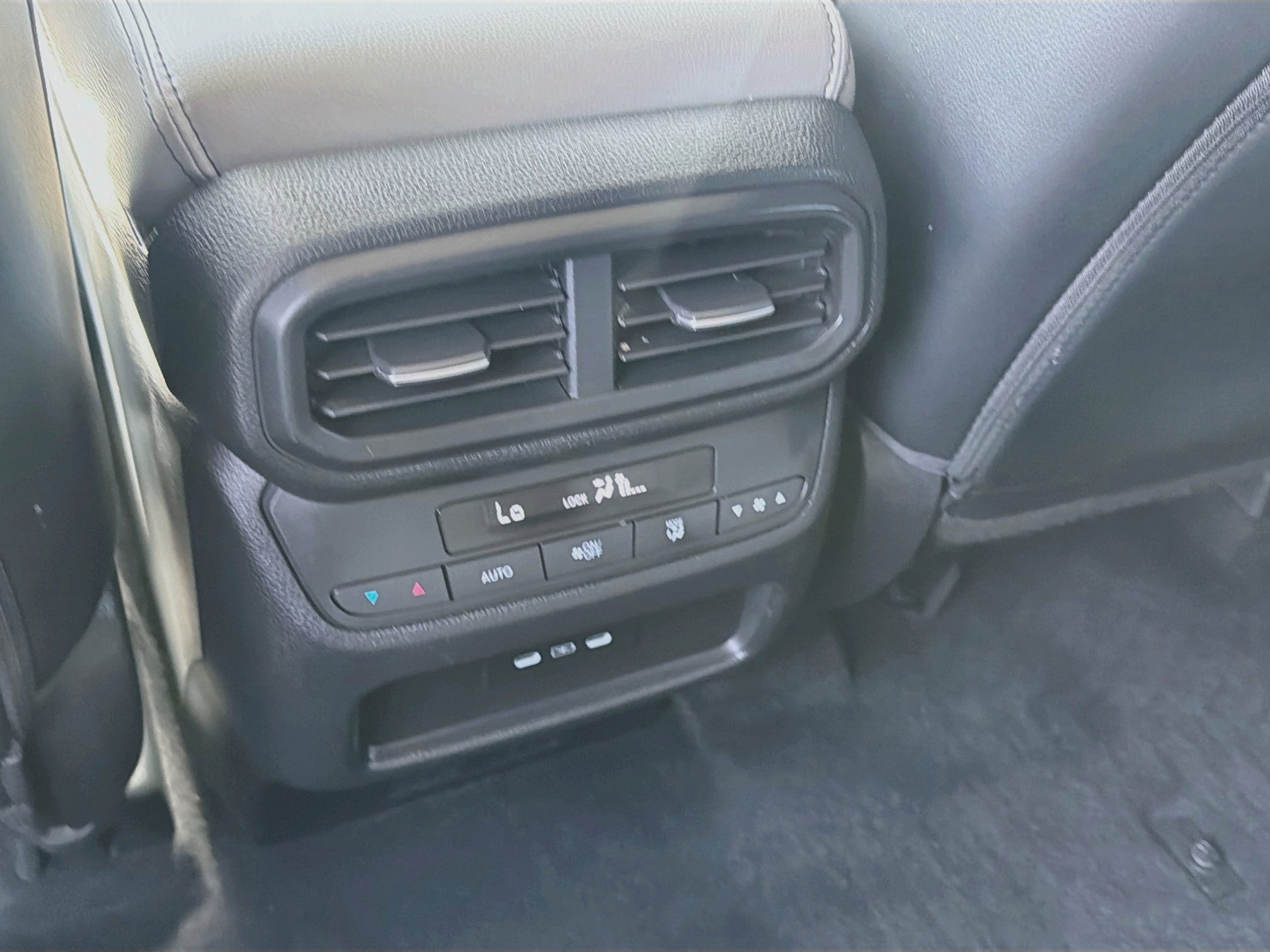 Certified 2024 Honda Pilot Touring image 24