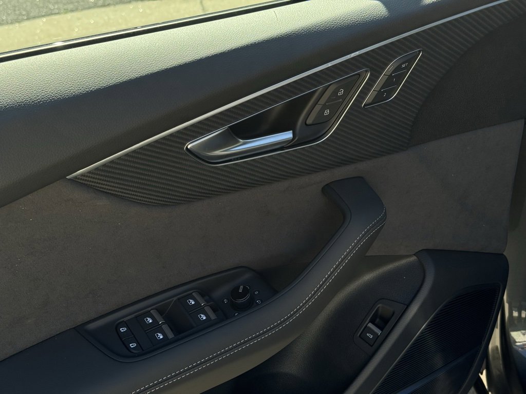 New 2026 Audi SQ8 Premium Plus image 18