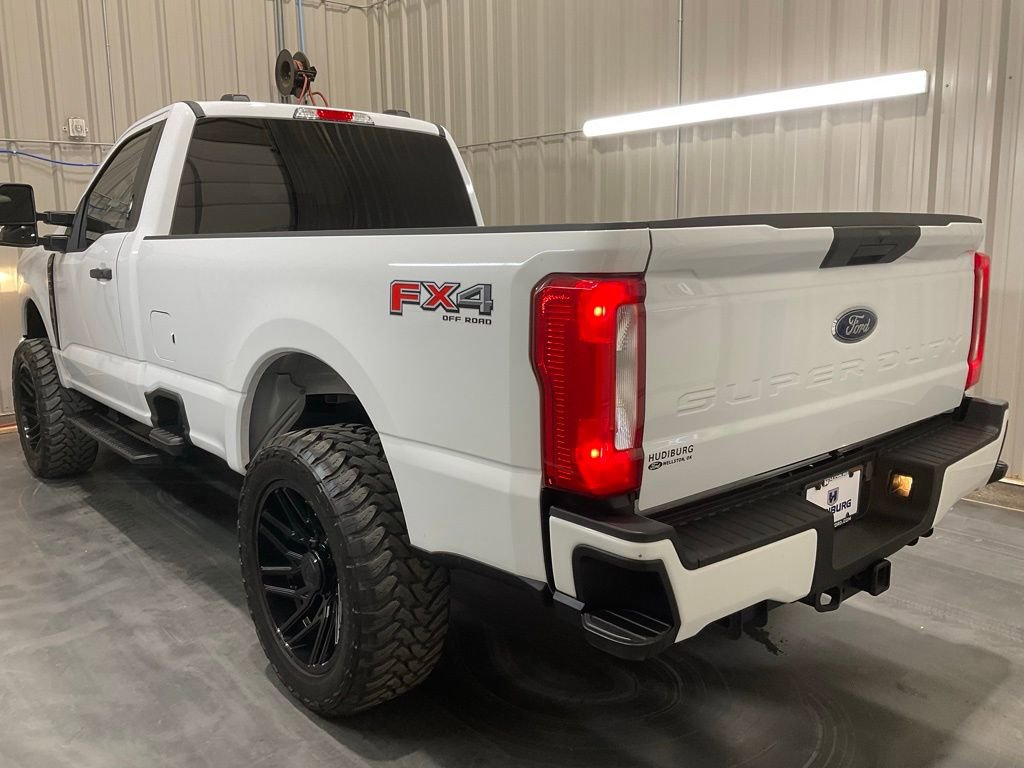 Used 2023 Ford F350 XLT w/ FX4 Off-Road Package image 20