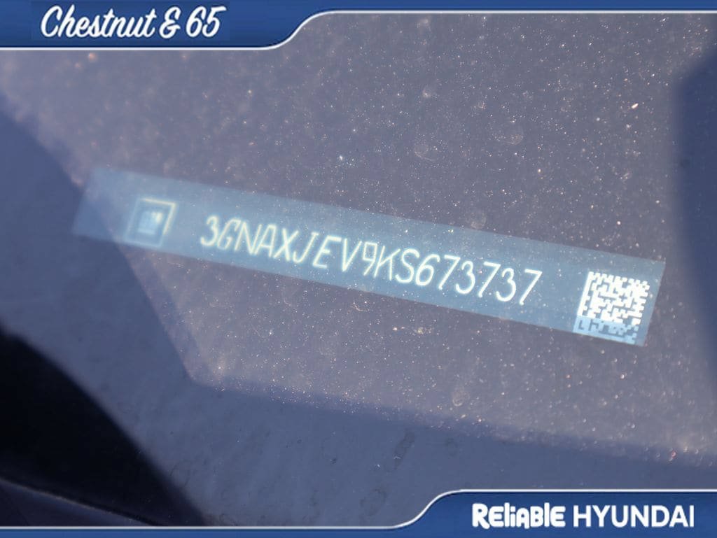 Used 2019 Chevrolet Equinox LT w/ Driver Convenience Package FWD image 25