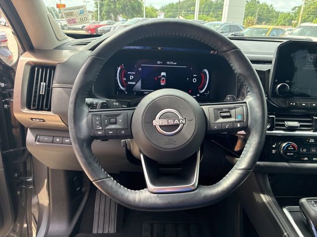 Used 2024 Nissan Pathfinder Platinum FWD image 21