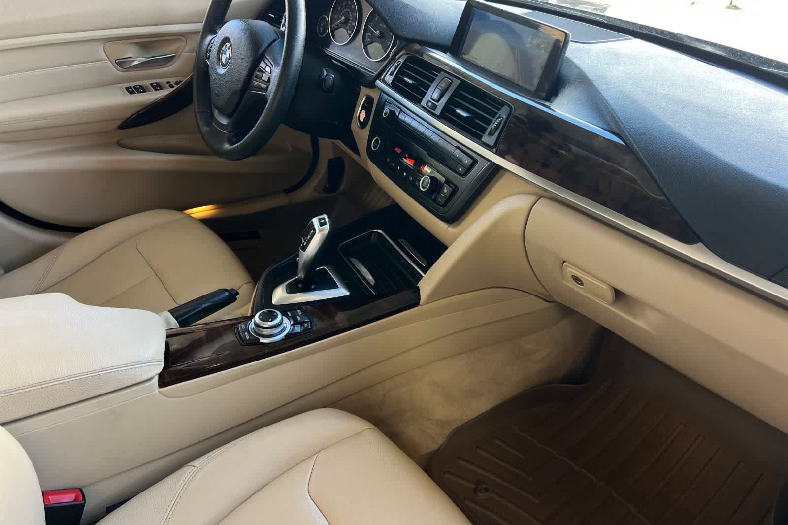Used 2013 BMW 328i Sedan RWD image 18
