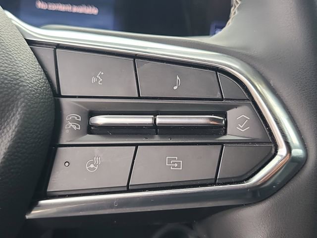 Used 2025 Chevrolet Traverse LT FWD image 27