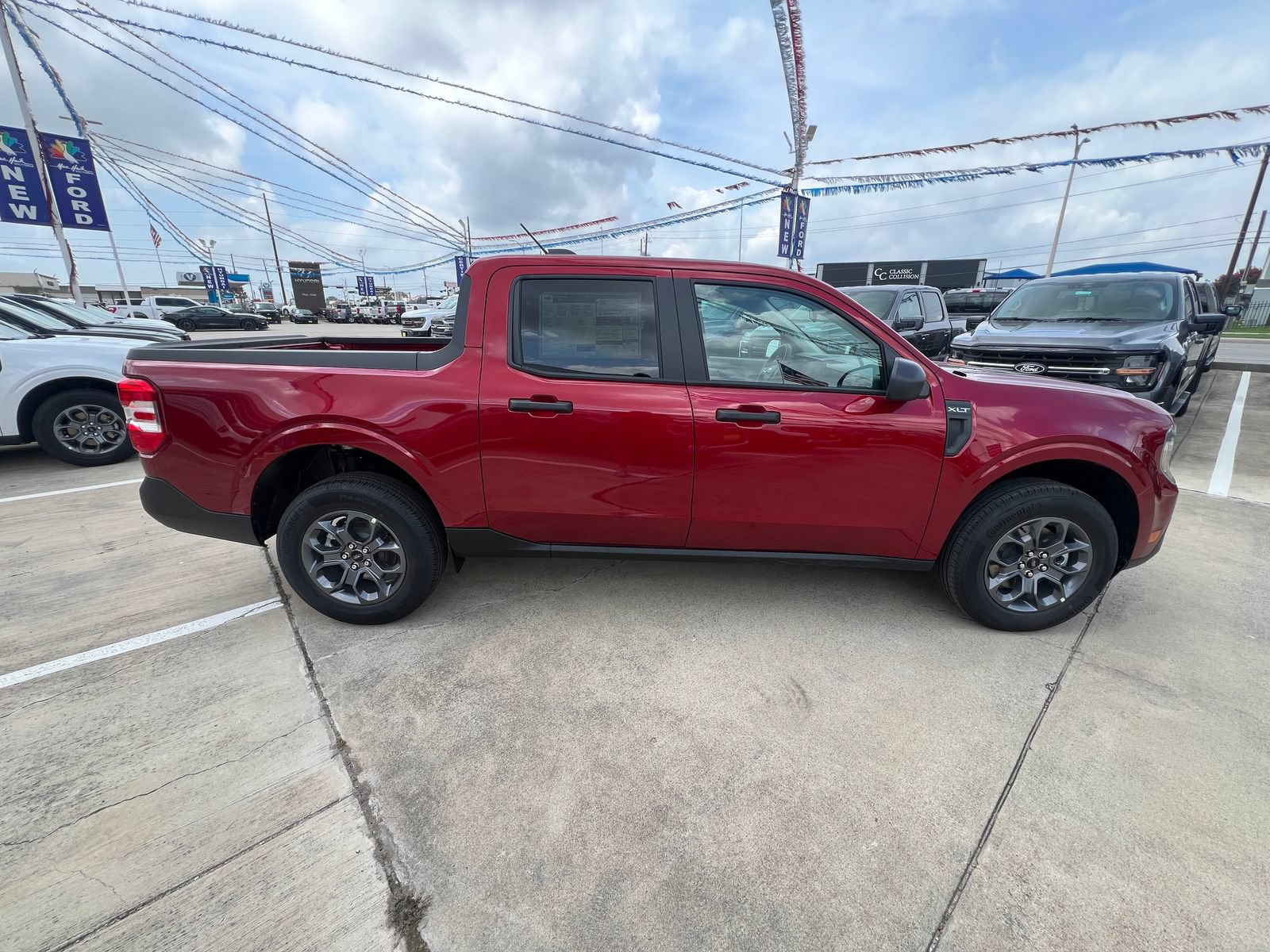 New 2026 Ford Maverick XLT FWD image 2