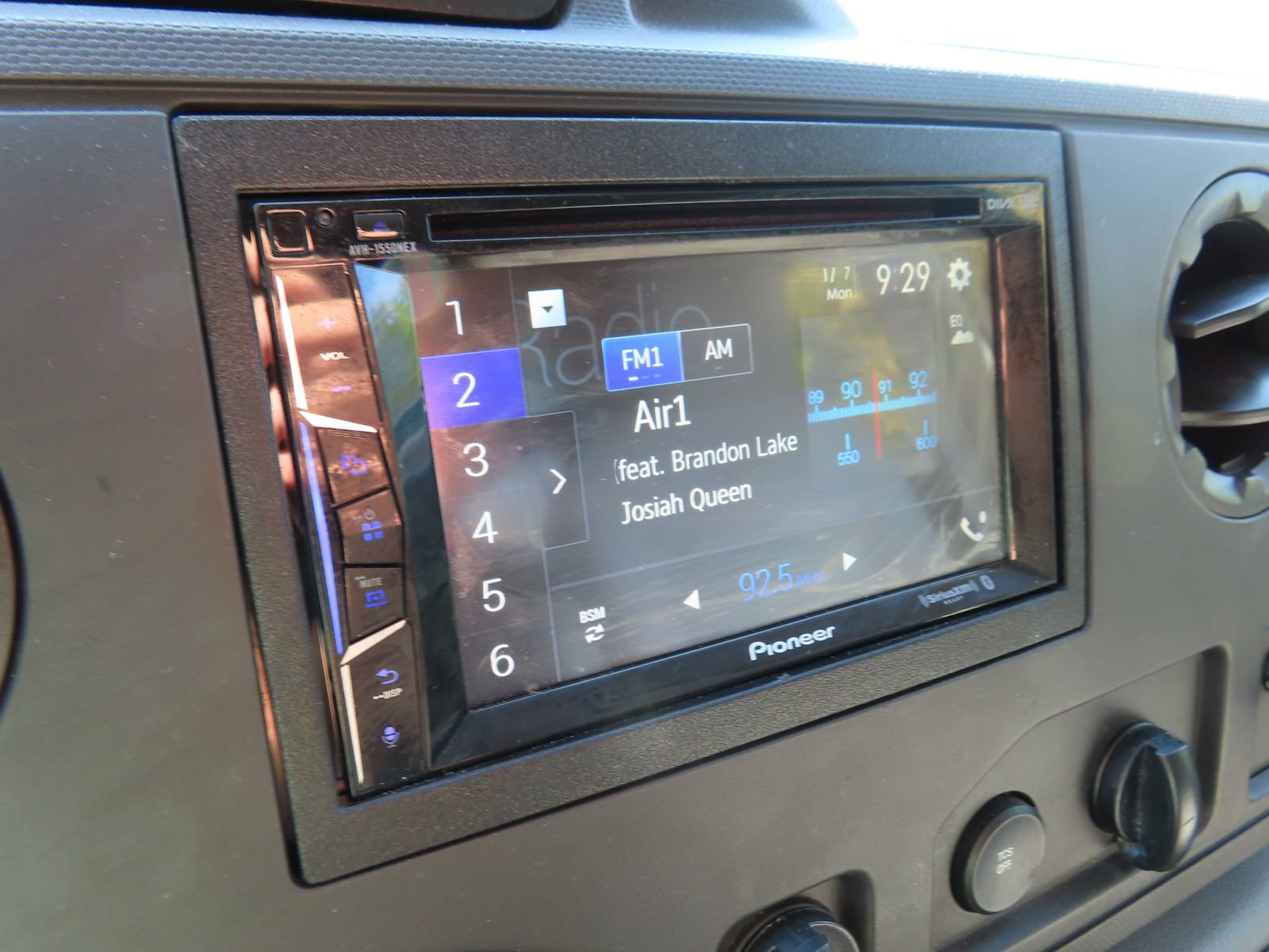Used 2014 Ford E-350 and Econoline 350 XLT RWD image 19