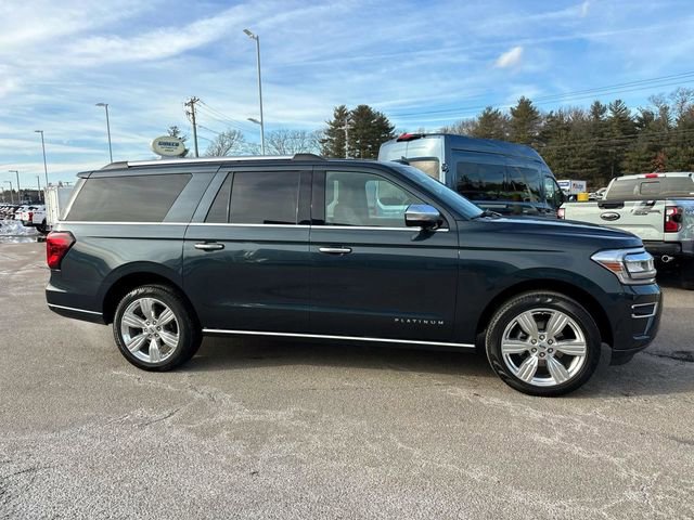 Used 2024 Ford Expedition Max Platinum image 2