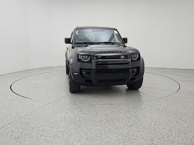 New 2026 Land Rover Defender 130 V8 AWD/4WD image 2