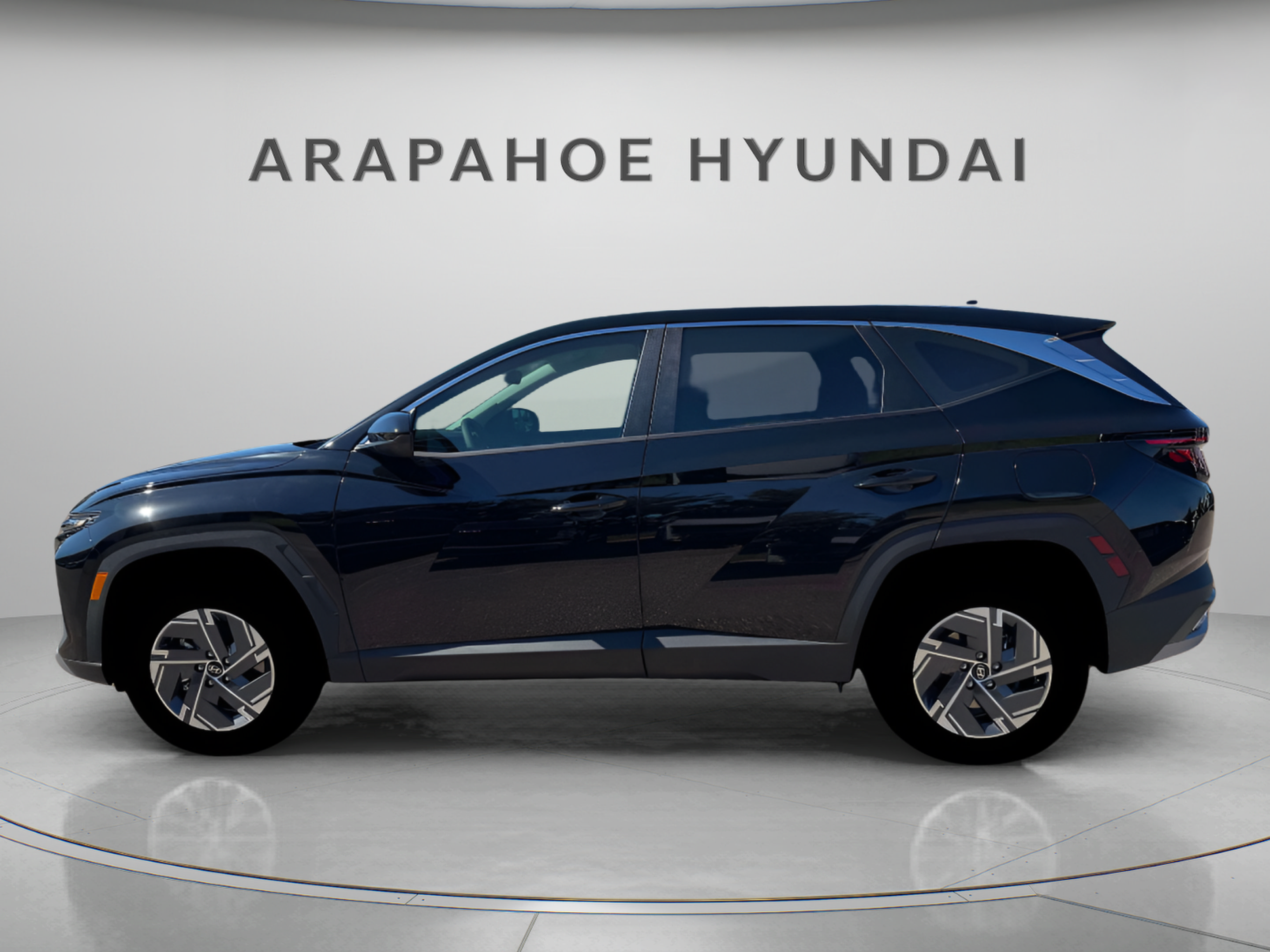 New 2026 Hyundai Tucson Blue SE w/ Tow & Go Package AWD/4WD image 2
