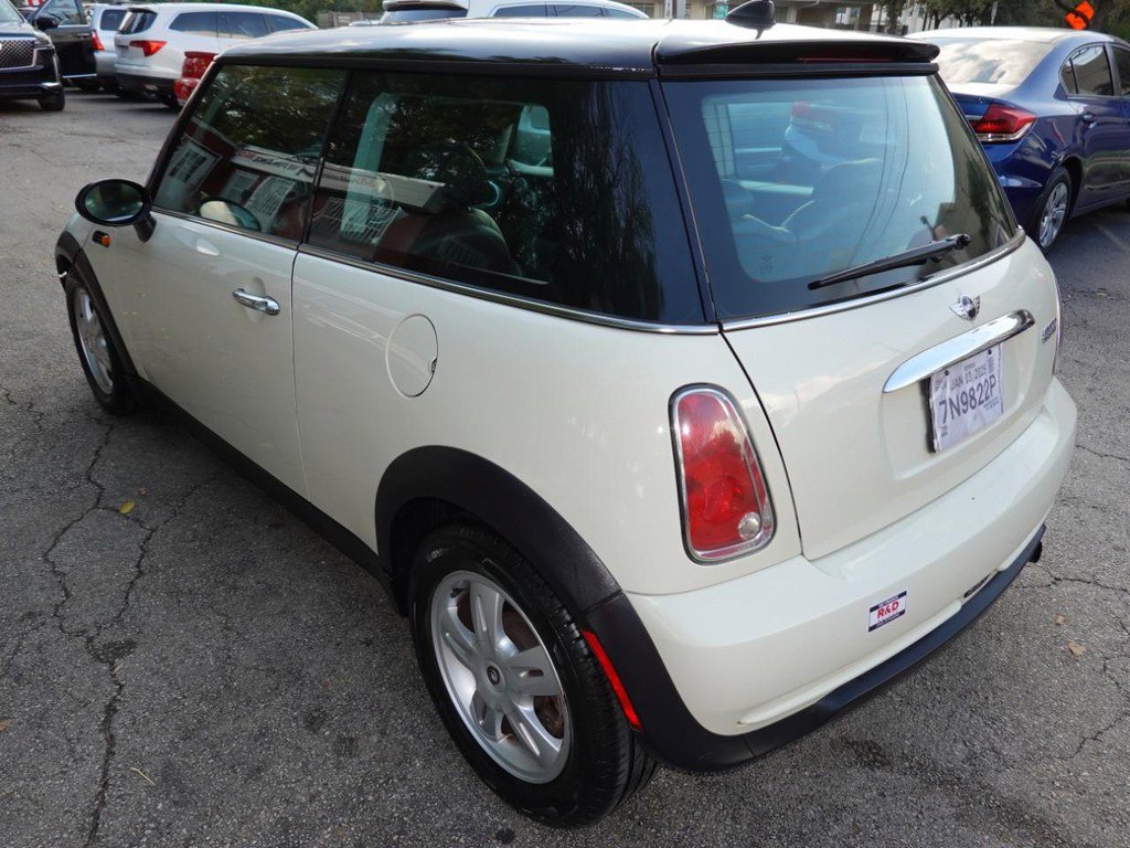 Used 2006 MINI Cooper Hardtop image 5