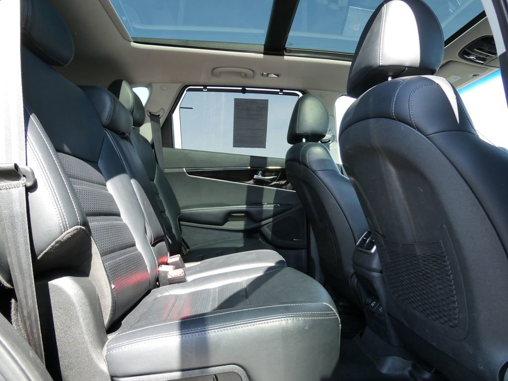 Used 2019 Kia Sorento EX w/ EX Touring Package image 15