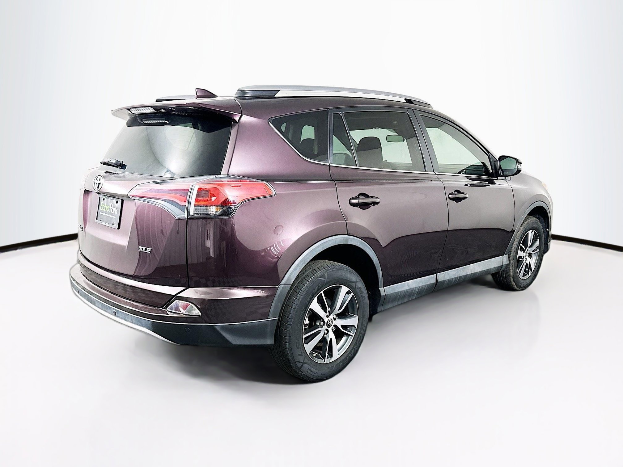 Used 2018 Toyota RAV4 XLE FWD image 9