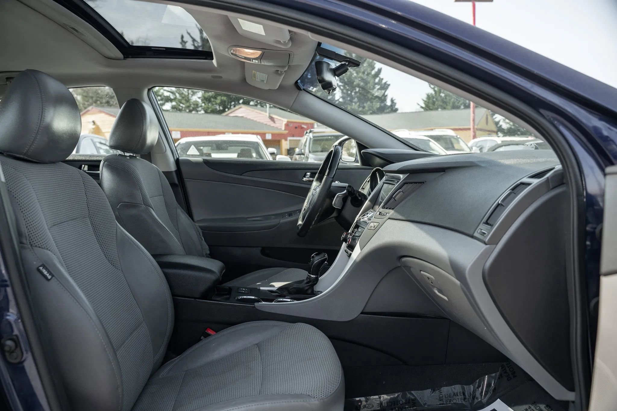 Used 2013 Hyundai Sonata SE w/ Navigation & Sunroof Pkg image 11