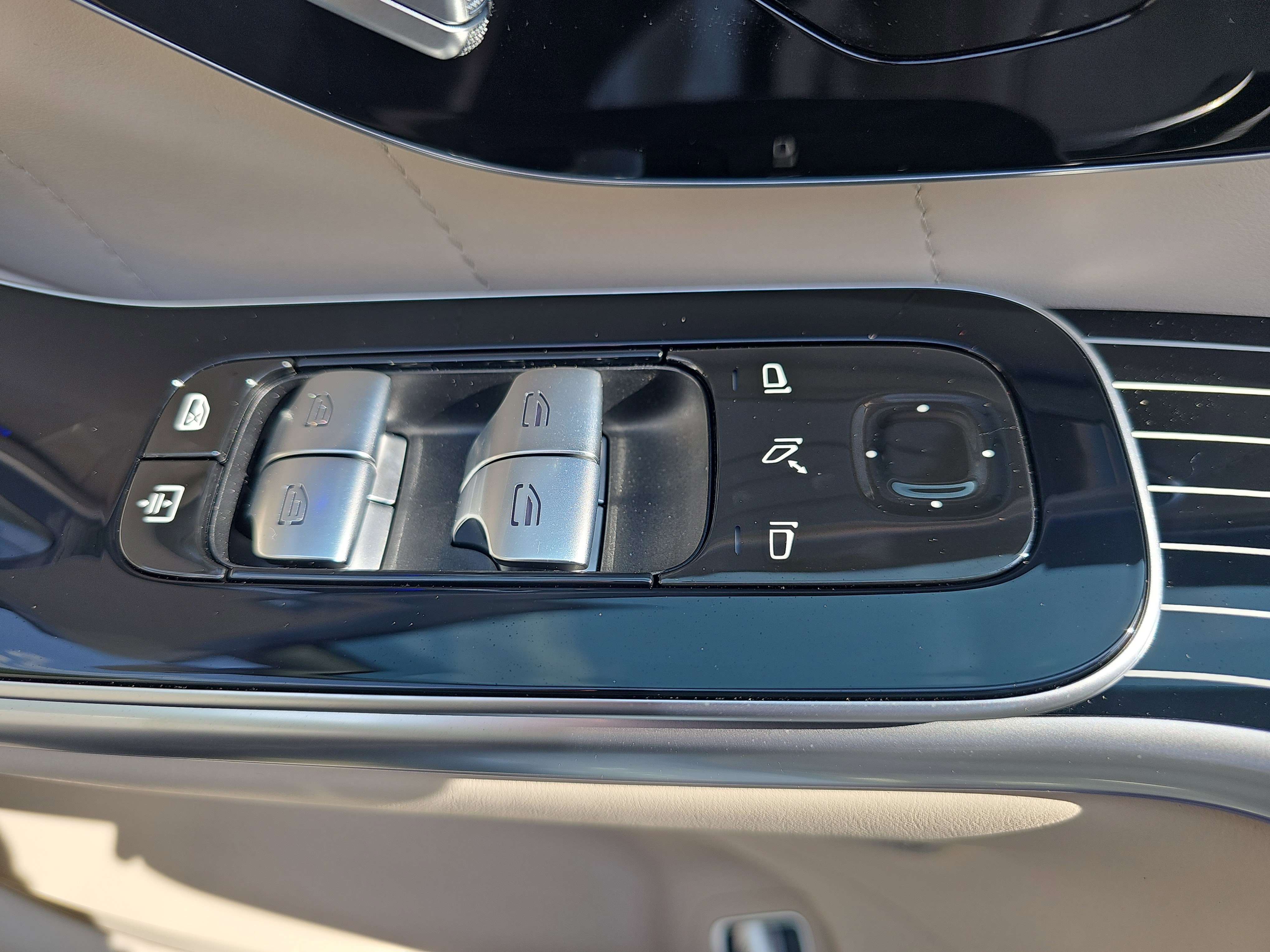 New 2026 Mercedes-Benz S 580 4MATIC Sedan image 29