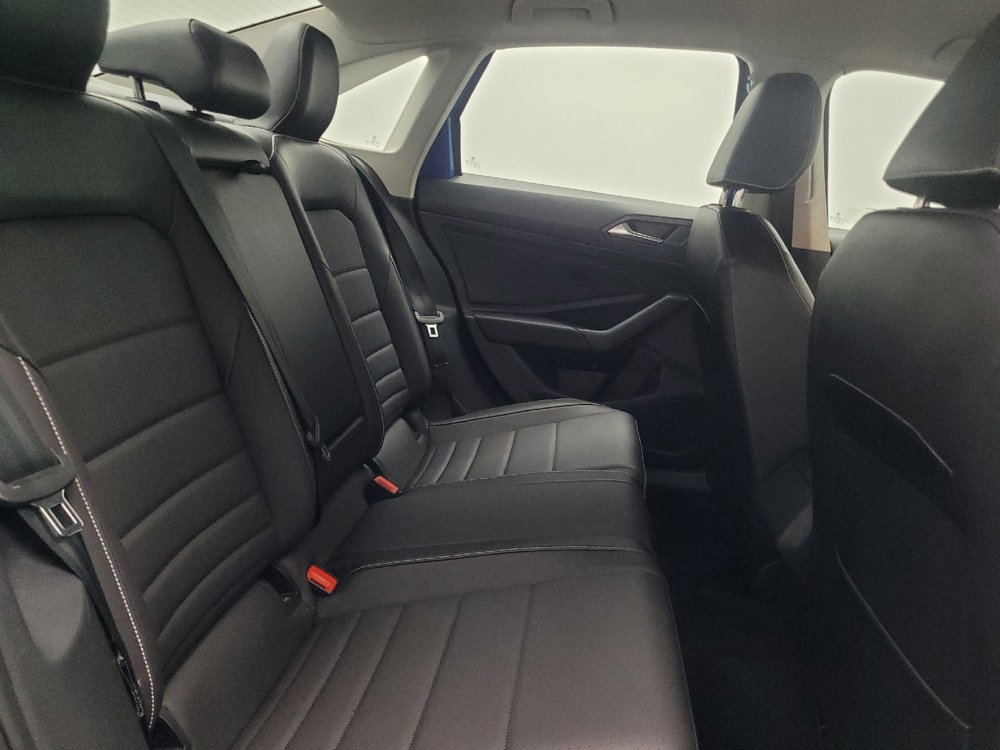 Used 2024 Volkswagen Jetta SE image 19