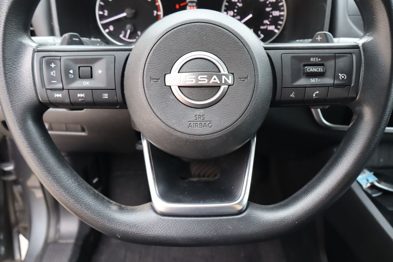 Used 2023 Nissan Rogue S AWD/4WD image 11