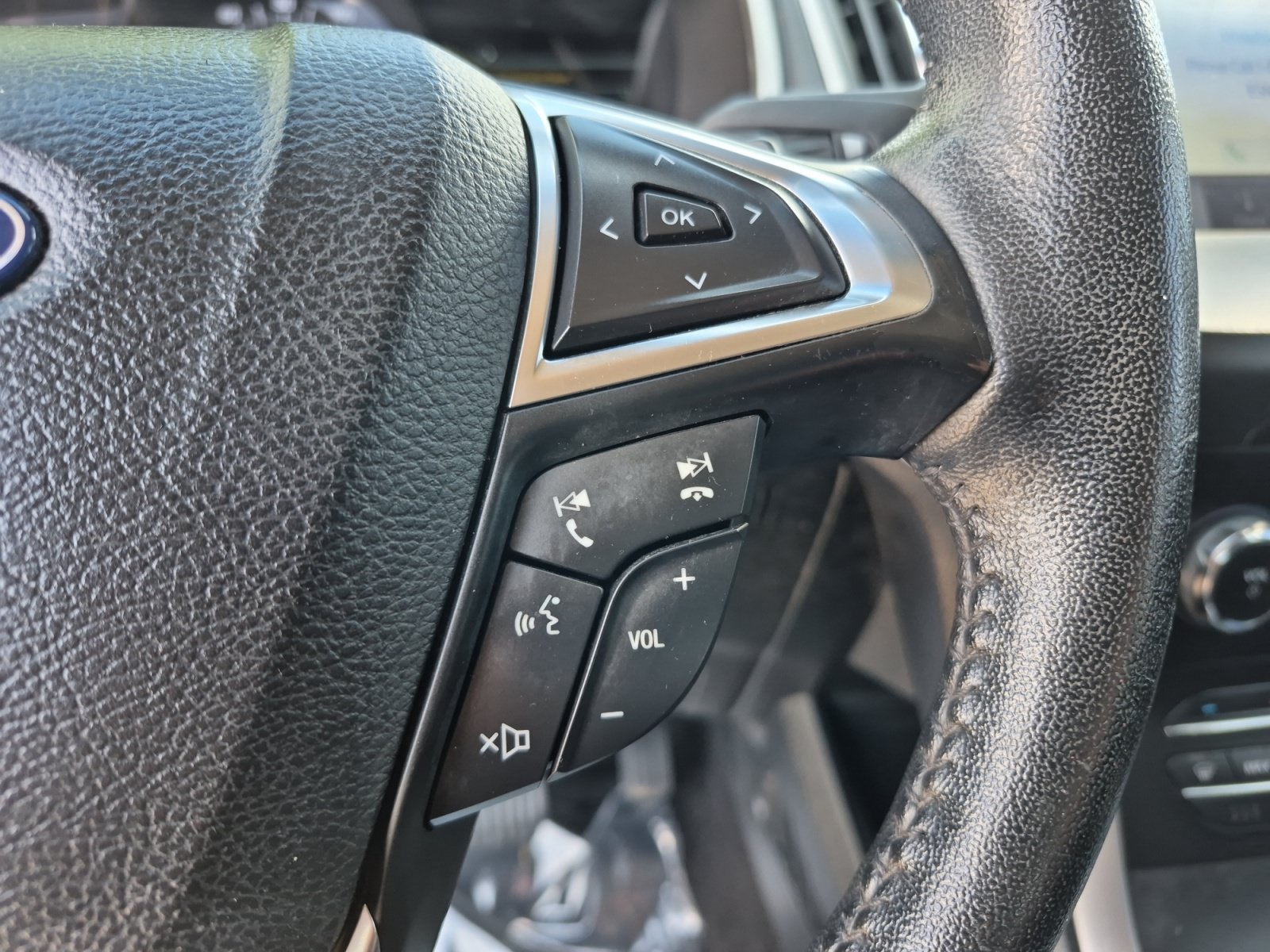 Used 2019 Ford Edge SEL w/ Equipment Group 201A AWD/4WD image 27