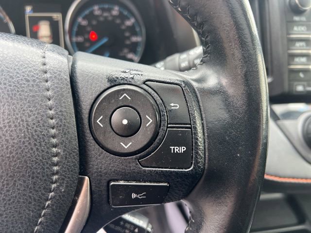 Used 2017 Toyota RAV4 SE w/ Advanced Technology Package image 27