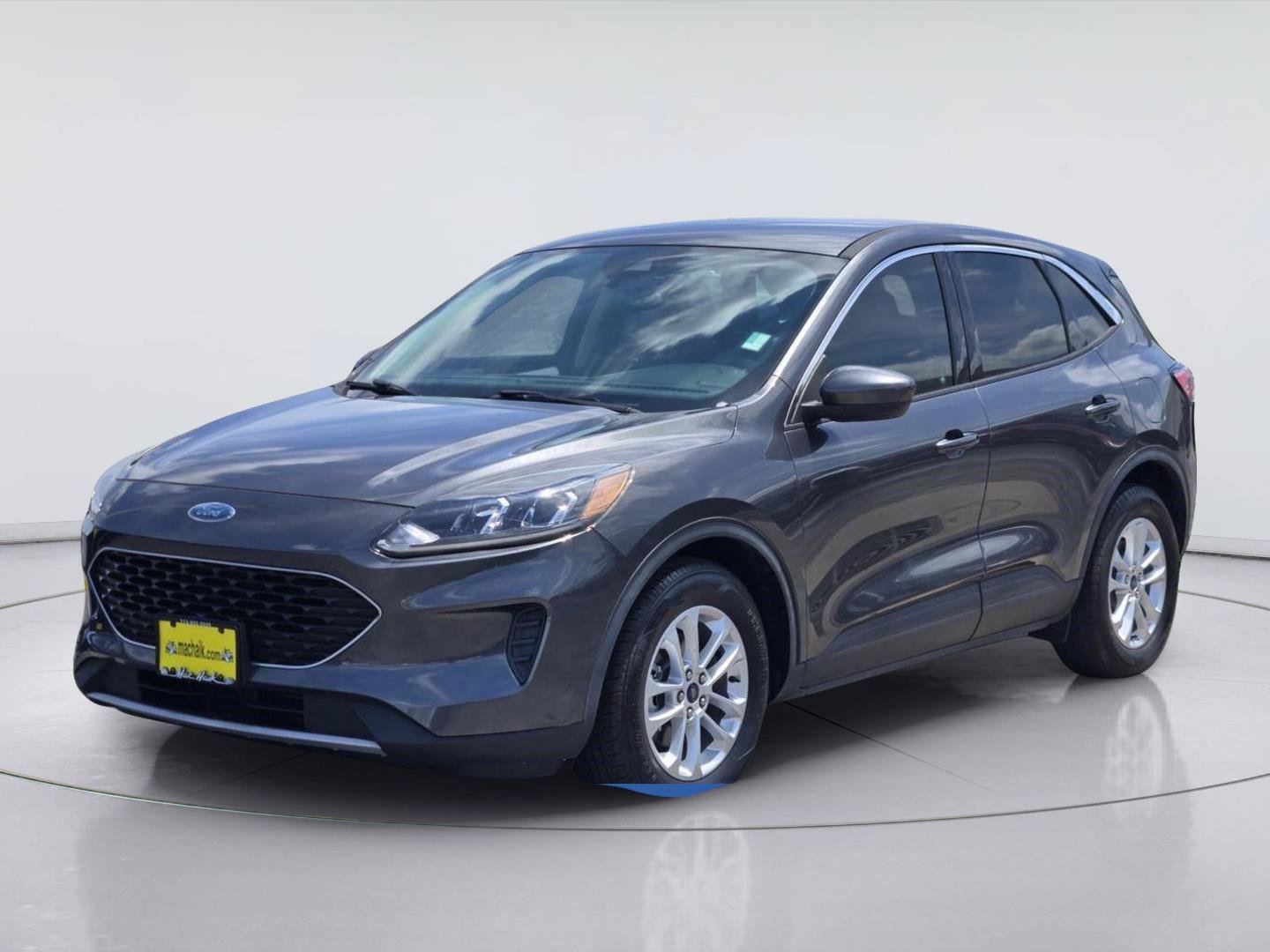 Used 2020 Ford Escape SE FWD image 1