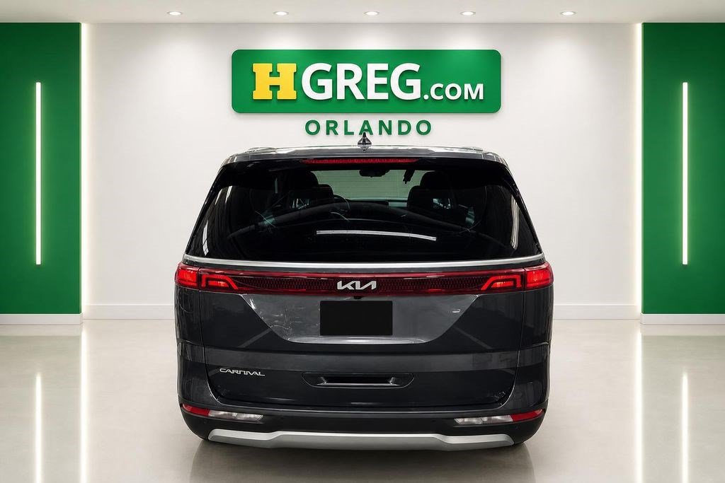 Used 2024 Kia Carnival LX FWD image 8