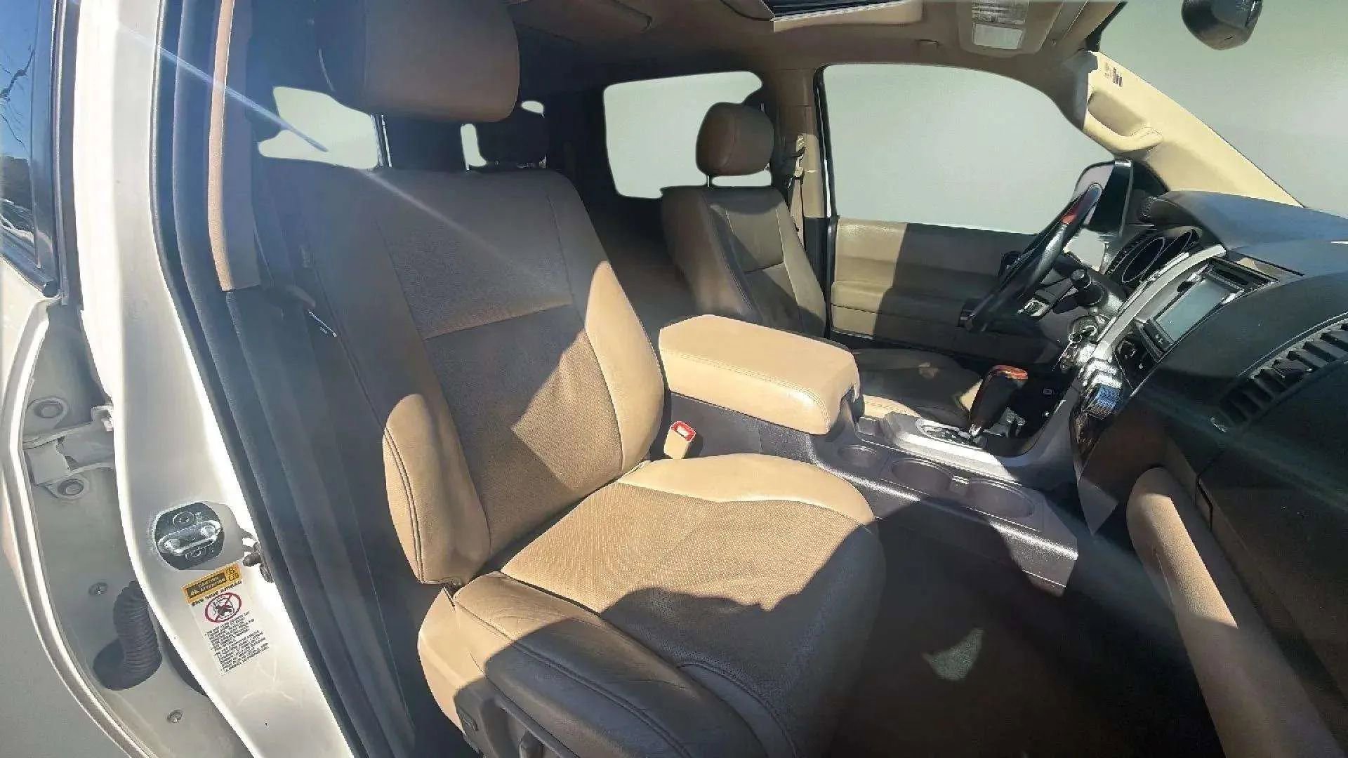 Used 2016 Toyota Sequoia Platinum image 17