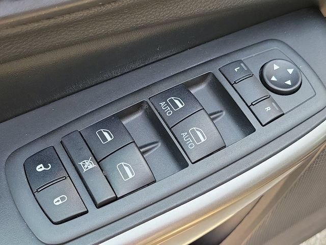 Used 2021 Jeep Cherokee Latitude Lux w/ Comfort/Convenience Group AWD/4WD image 21