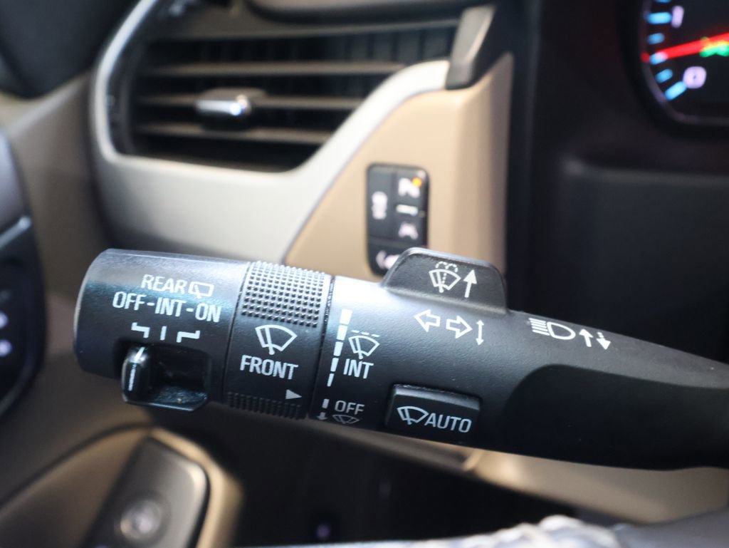 Used 2018 GMC Yukon SLT w/ Open Road Package image 17