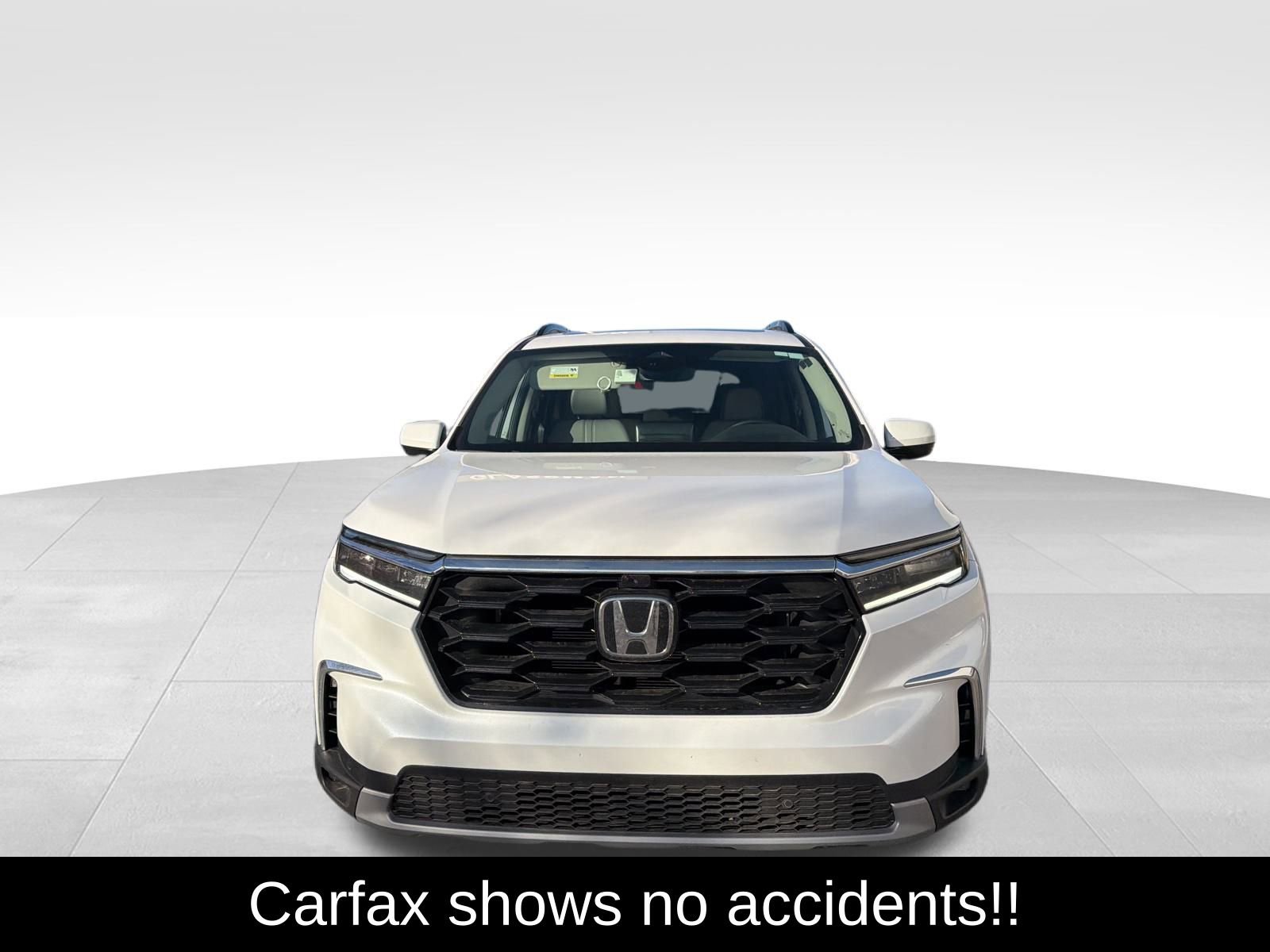 Used 2025 Honda Pilot Elite image 2