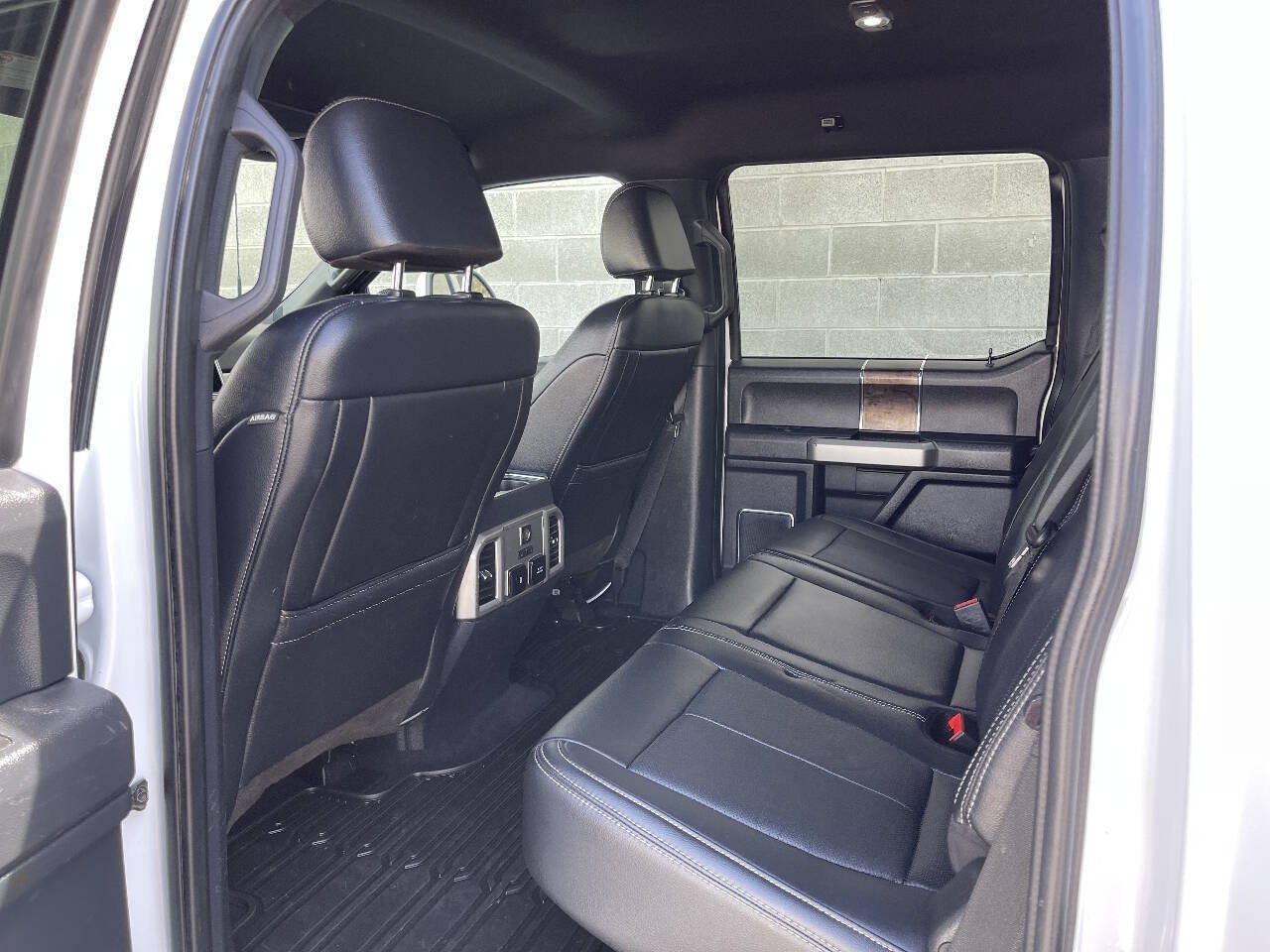 Used 2022 Ford F350 Lariat w/ Lariat Ultimate Package AWD/4WD image 10