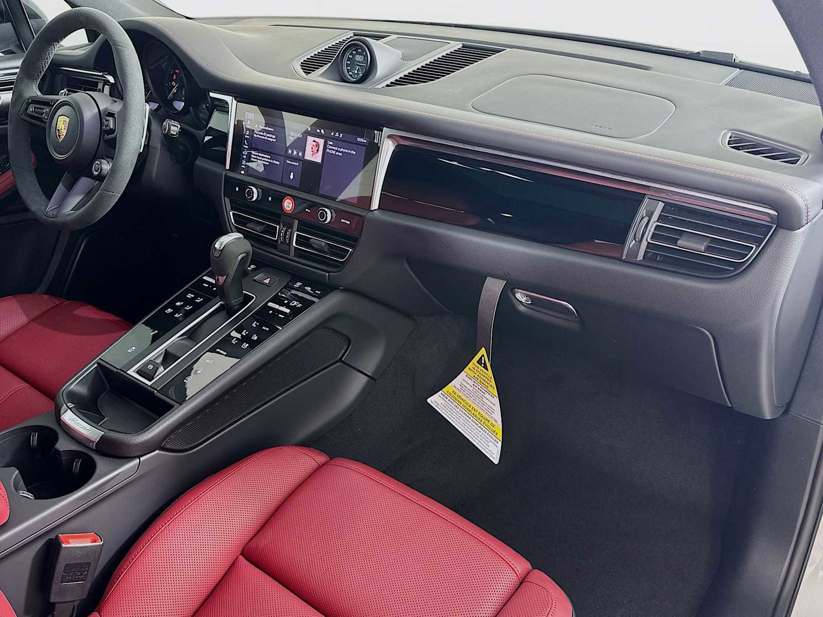 New 2026 Porsche Macan Turbo image 30