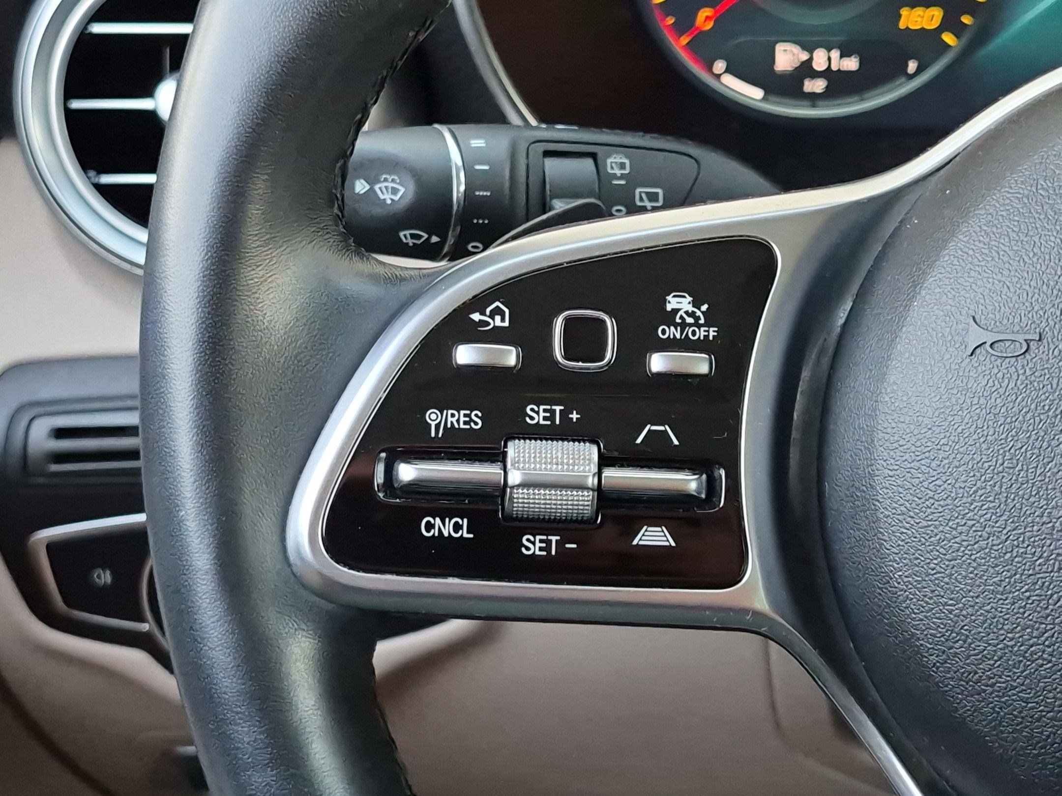 Used 2021 Mercedes-Benz GLC 300 4MATIC image 14
