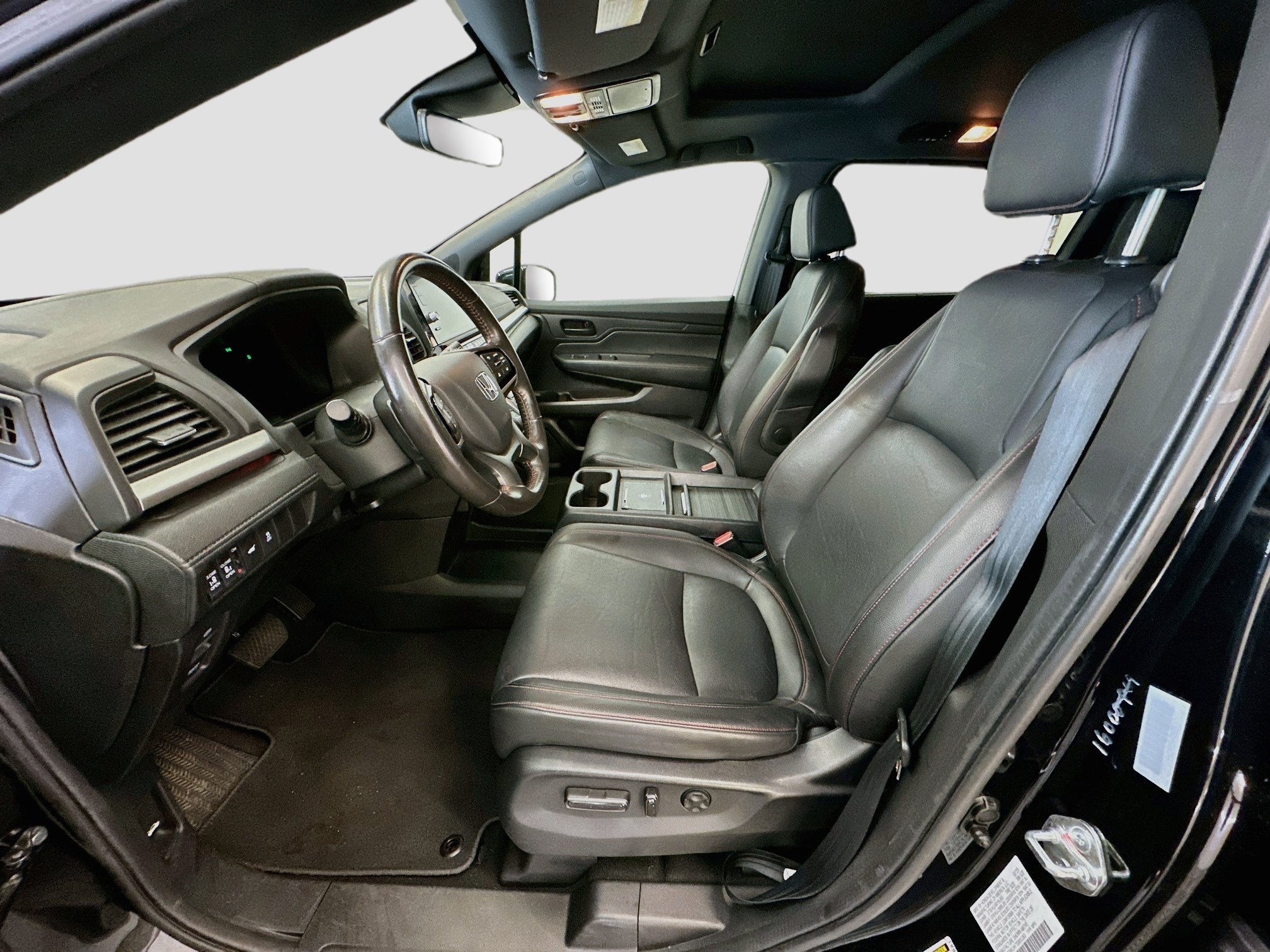 Used 2025 Honda Odyssey Sport-L image 13