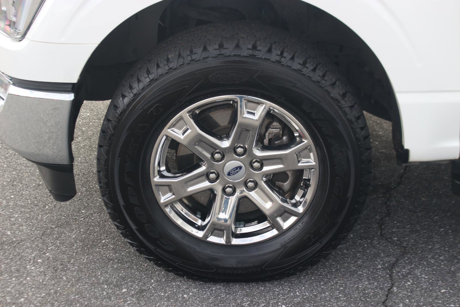 Used 2023 Ford F150 Lariat image 39