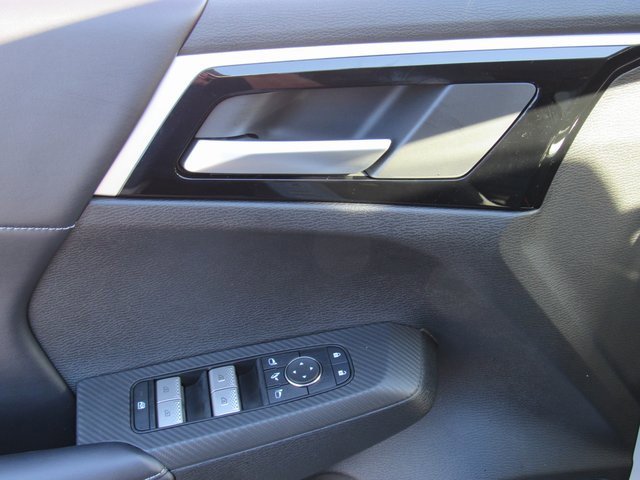 New 2025 Mitsubishi Outlander AWD image 13