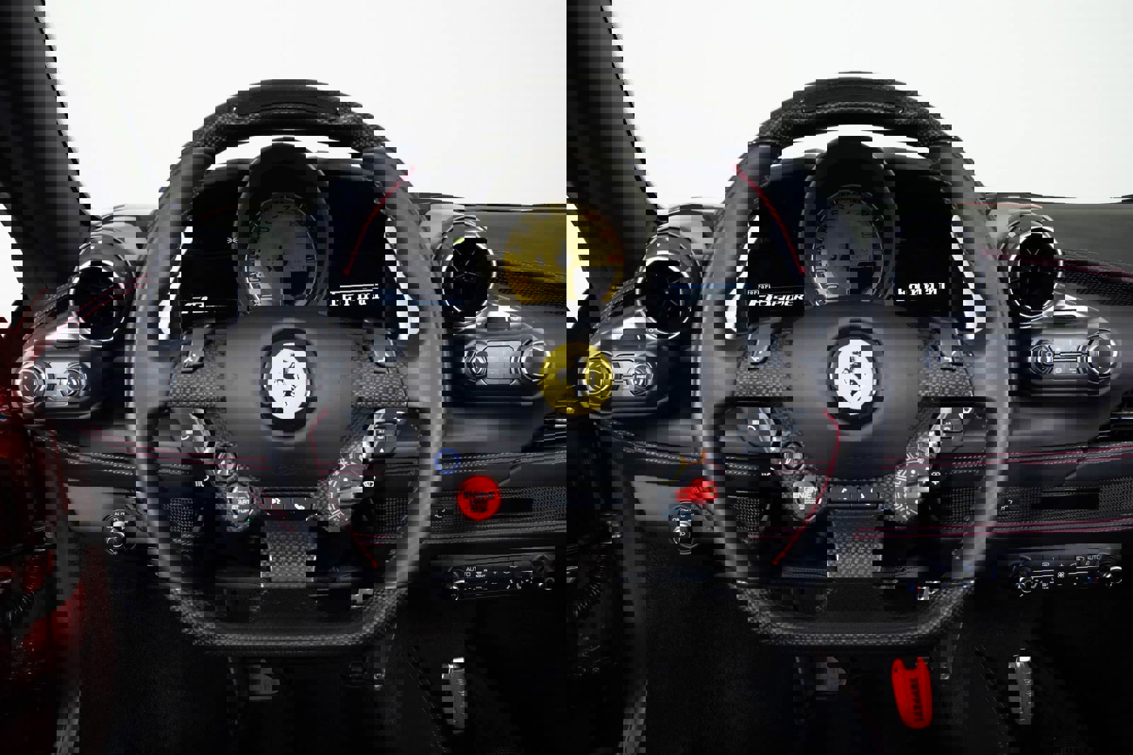 Used 2023 Ferrari F8 Spider image 34