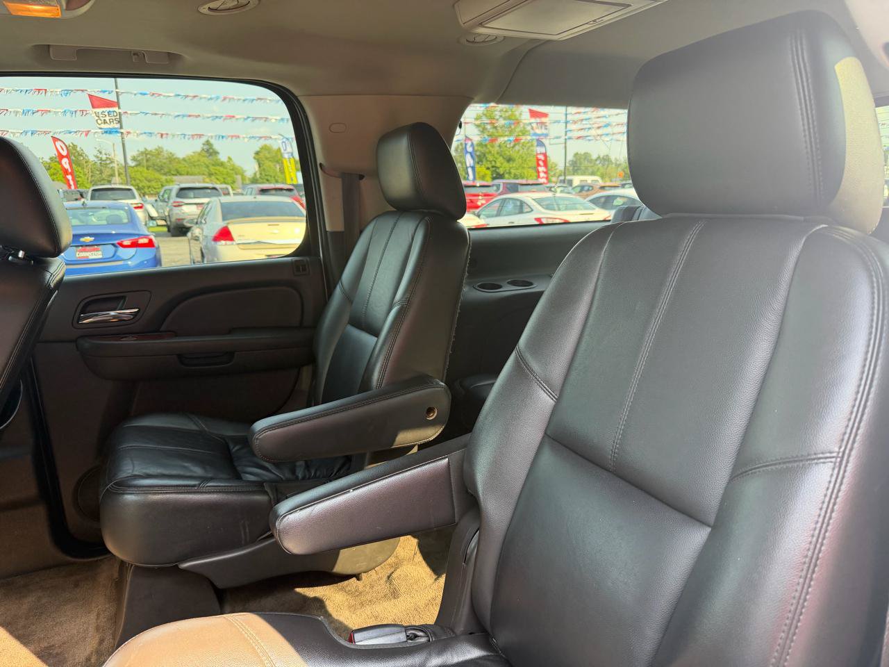 Used 2012 Chevrolet Suburban LT AWD/4WD image 18